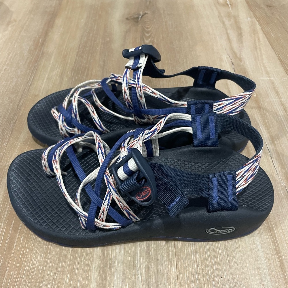 Chaco sandals good condition womans7